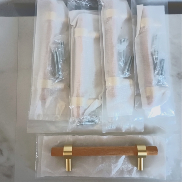 NWOT- 5PCS-Modern Beech Wood and Rose Gold Drawer/Cabinet Pulls Handles - Picture 5 of 5